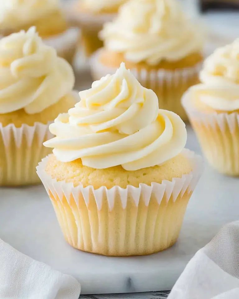 Classic Vanilla Cupcakes